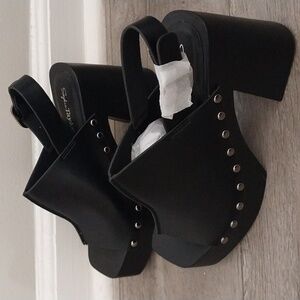 Stylish Sophia Taylor Heels! Sz 8.5!